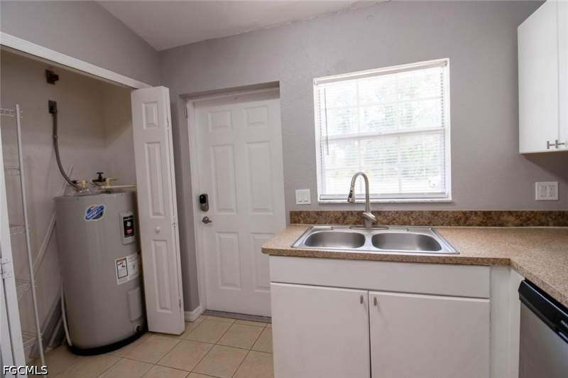 4 bedroom Duplex at 1500/1502 W 12th St, Lehigh Acres, Lehigh Acres — photo 2