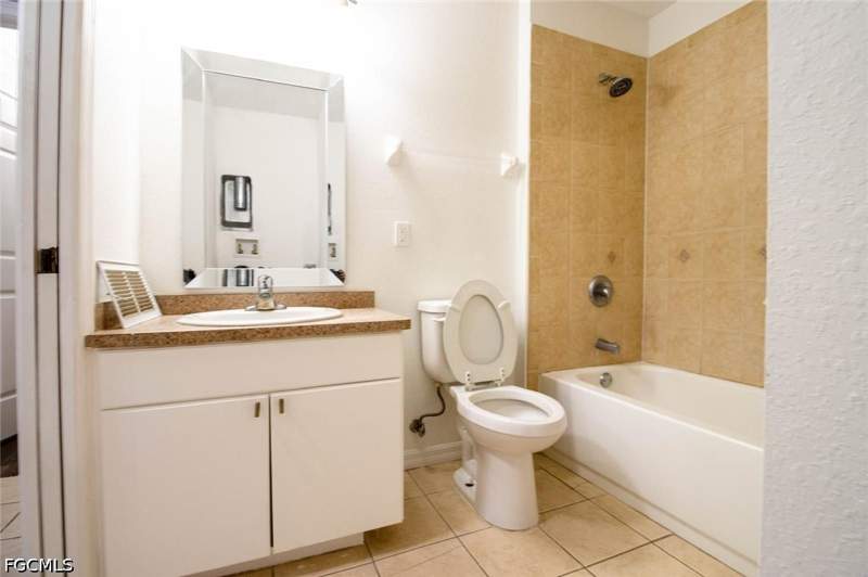 4 bedroom Duplex at 1500/1502 W 12th St, Lehigh Acres, Lehigh Acres — photo 3