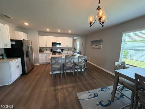 18524 Cronin Sand Ln, North Fort Myers FL - photo 8 of 29