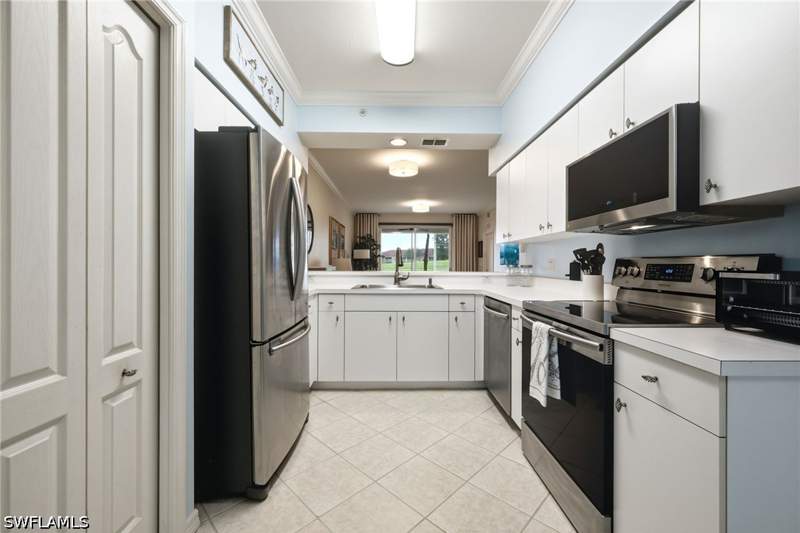 2 bedroom Condominium at 2690 Cypress Trace Cir 3214, Cypress Trace, Naples — photo 4