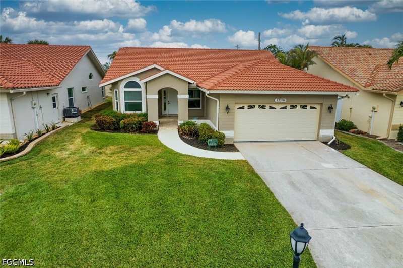 3 bedroom SingleFamilyResidence at 12370 Kelly Sands Way, Kelly Greens, Fort Myers — photo 1