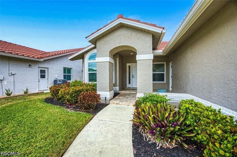 3 bedroom SingleFamilyResidence at 12370 Kelly Sands Way, Kelly Greens, Fort Myers — photo 3