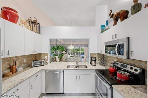 8681 Mustang Dr, Naples FL - photo 10 of 44