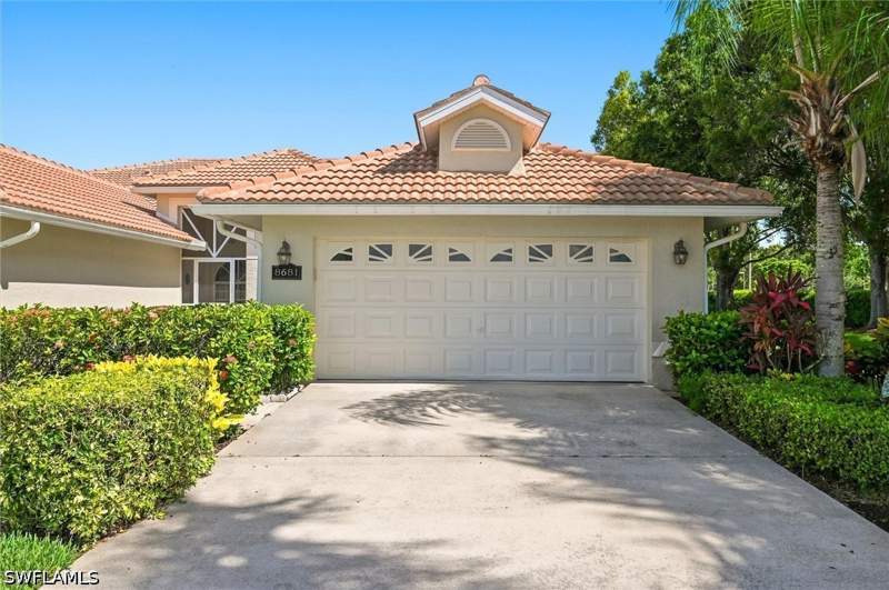 2 bedroom Attached at 8681 Mustang Dr, Mustang Villas, Naples — photo 2