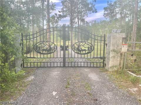 985 Honeybee Dr, Naples FL - photo 8 of 32
