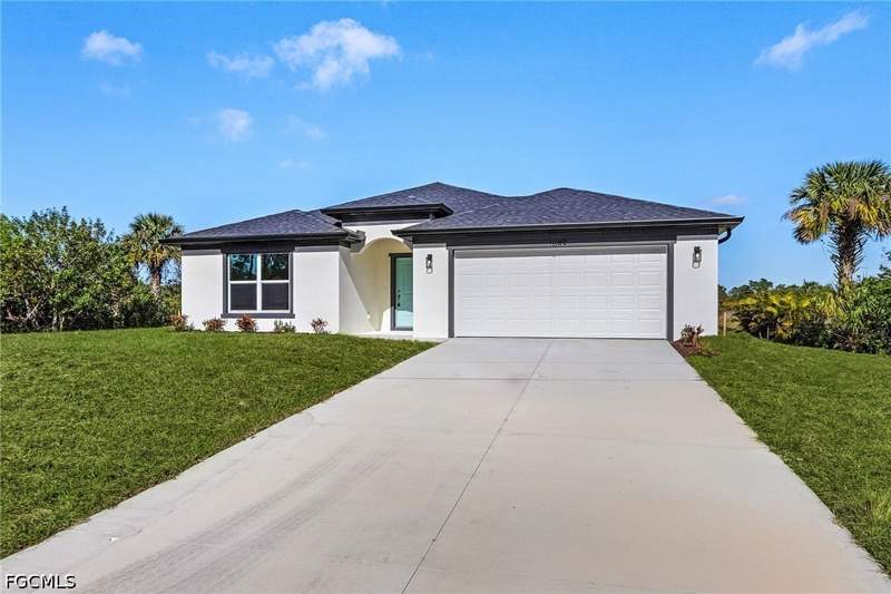 4 bedroom SingleFamilyResidence at 545 Oakshire Ln, Greenbriar, Lehigh Acres — photo 4