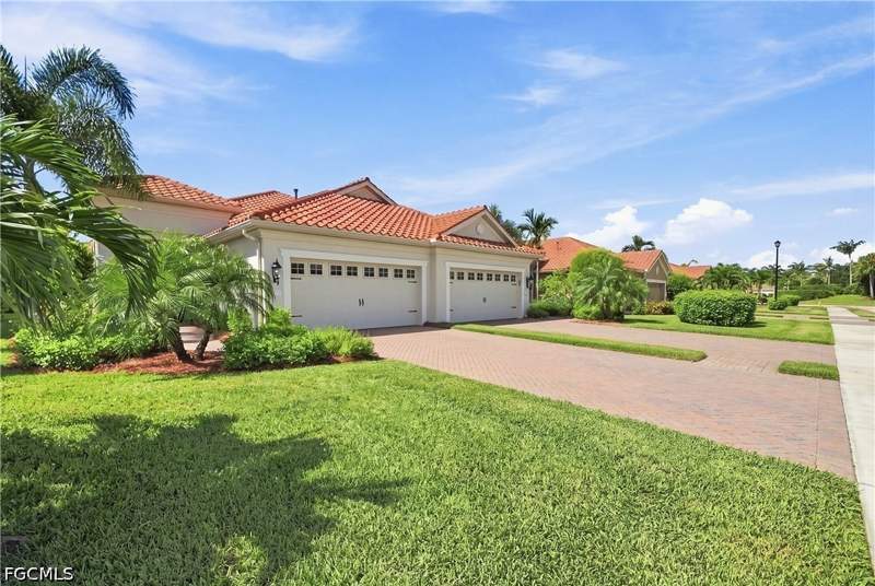 2 bedroom Attached at 4685 Watercolor Way, Watermark, Fort Myers — photo 2