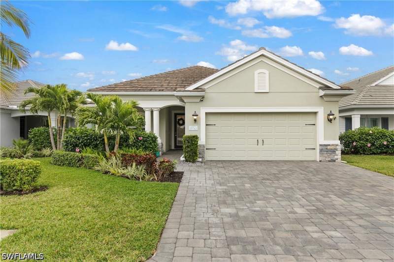 3 bedroom SingleFamilyResidence at 19763 Coconut Harbor Cir, Coconut Cove, Fort Myers — photo 2