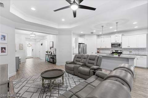 19763 Coconut Harbor Cir, Fort Myers FL - photo 8 of 34