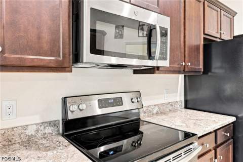 192 Townsend Ct, Lehigh Acres FL - photo 10 of 30