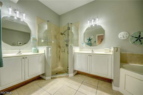 2569 Keystone Lake Dr, Cape Coral FL - photo 14 of 39