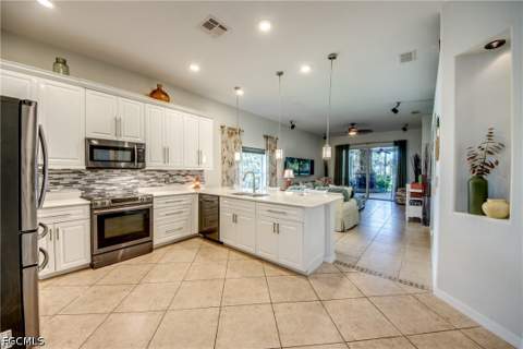 2569 Keystone Lake Dr, Cape Coral FL - photo 7 of 39