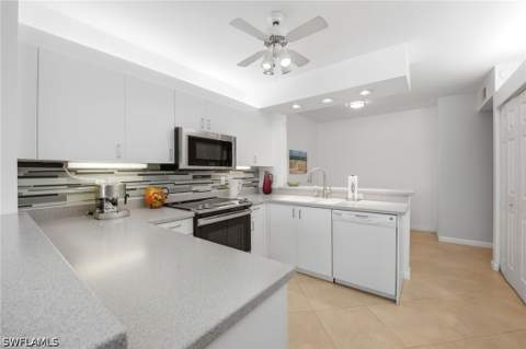 2476 Orchid Bay Dr 103, Naples FL - photo 11 of 36