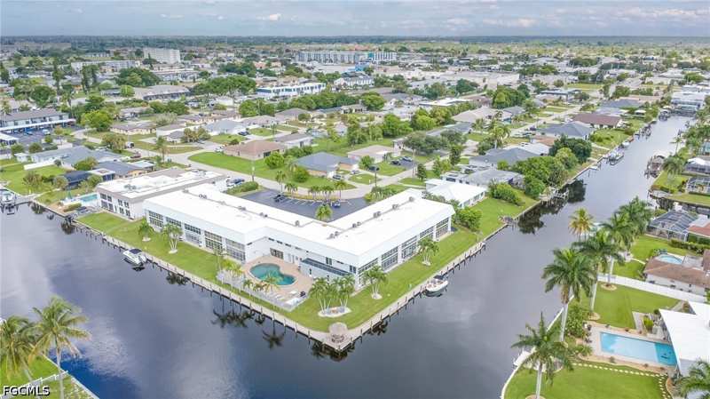 2 bedroom Condominium at 4940 Vincennes St 204, Coralair, Cape Coral — photo 1