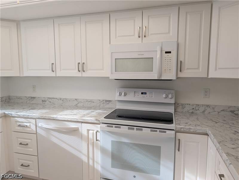 2 bedroom Condominium at 7050 Nantucket Cir 4, Nantucket, North Fort Myers — photo 2