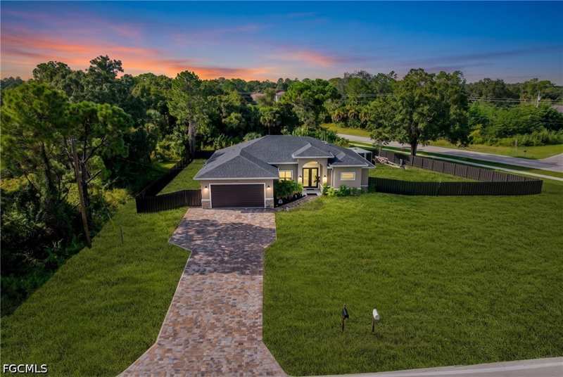 3 bedroom SingleFamilyResidence at 810 Sentinela Blvd, Lehigh Acres, Lehigh Acres — photo 1