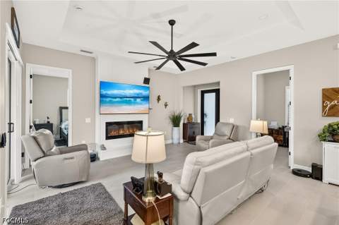 810 Sentinela Blvd, Lehigh Acres FL - photo 11 of 38