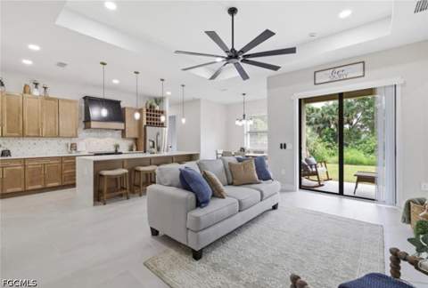 810 Sentinela Blvd, Lehigh Acres FL - photo 12 of 38