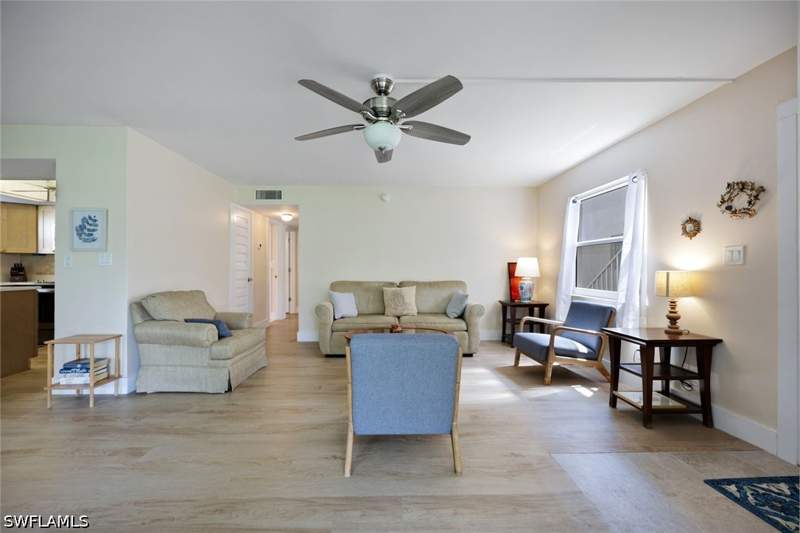 2 bedroom Condominium at 1549 Sandpiper St 35, Royal Bay Villas, Naples — photo 2