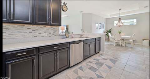 2703 Vareo Ct N, Cape Coral FL - photo 7 of 39