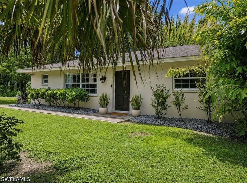 2 bedroom SingleFamilyResidence at 5091 Muddy Ln, Mackaboy Farms, Fort Myers — photo 2