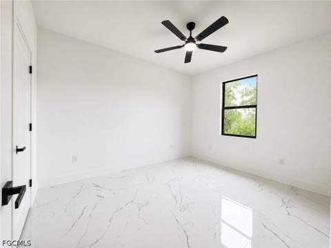 621 Greenbriar Blvd, Lehigh Acres FL - photo 17 of 28