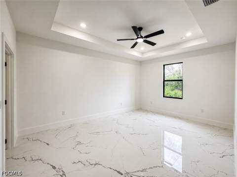 621 Greenbriar Blvd, Lehigh Acres FL - photo 9 of 28