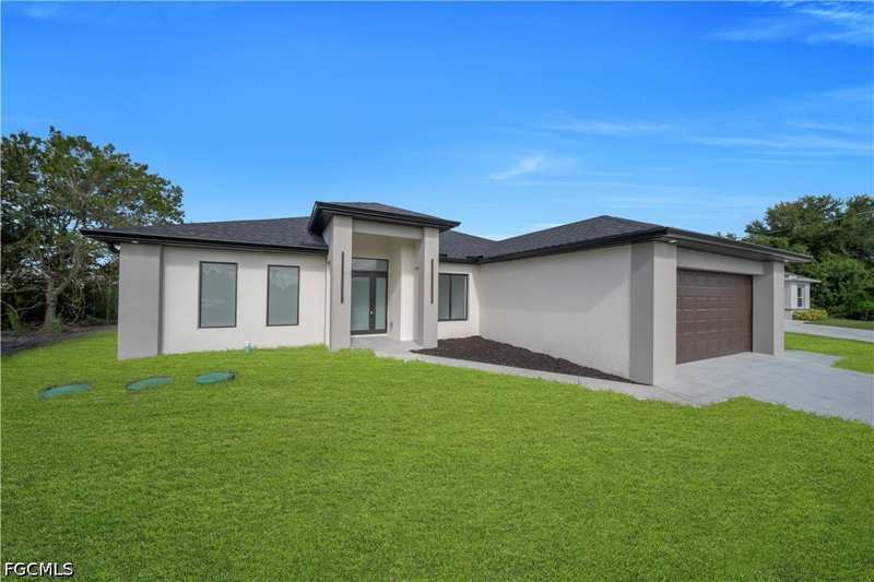 3 bedroom SingleFamilyResidence at 3308 10th St SW, Lehigh Acres, Lehigh Acres — photo 1