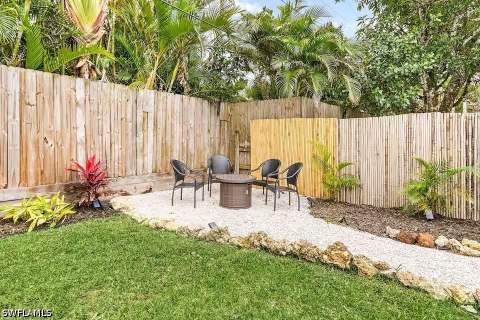 1303 Delmar Ln, Naples FL - photo 10 of 17