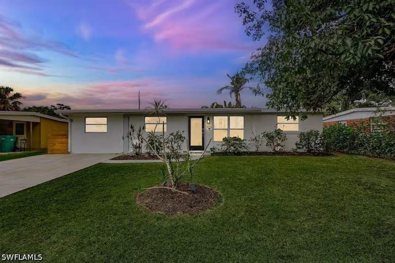4 bedroom SingleFamilyResidence at 1303 Delmar Ln, Brookside, Naples — photo 3