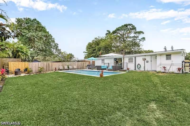 4 bedroom SingleFamilyResidence at 1303 Delmar Ln, Brookside, Naples — photo 4