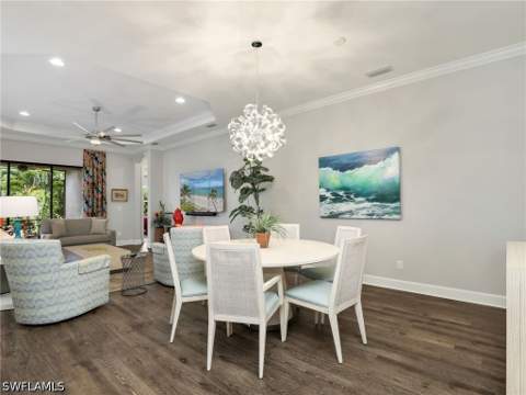 8477 Sevilla Ct, Naples FL - photo 10 of 48