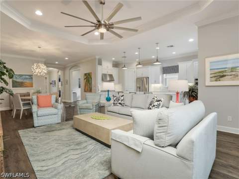 8477 Sevilla Ct, Naples FL - photo 18 of 48