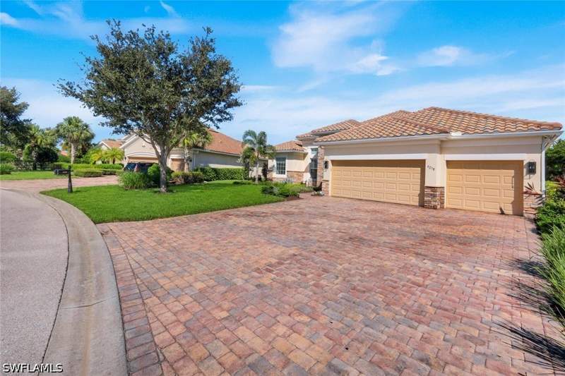 4 bedroom SingleFamilyResidence at 9238 Ores Cir, The Quarry, Naples — photo 4