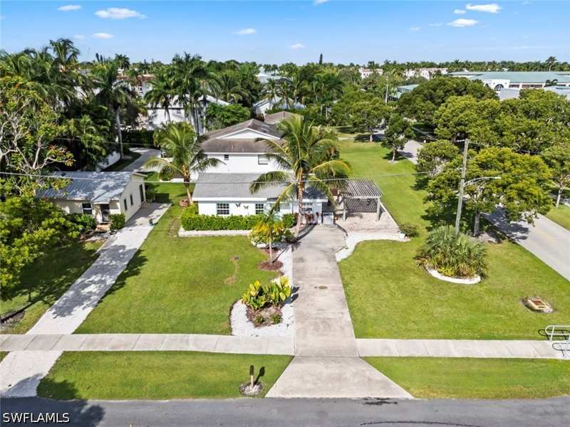 4 bedroom Duplex at 560 9th Ave S, Olde Naples, Naples — photo 1