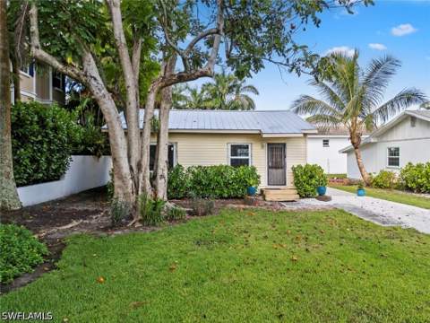 560 9th Ave S, Naples FL - photo 11 of 23