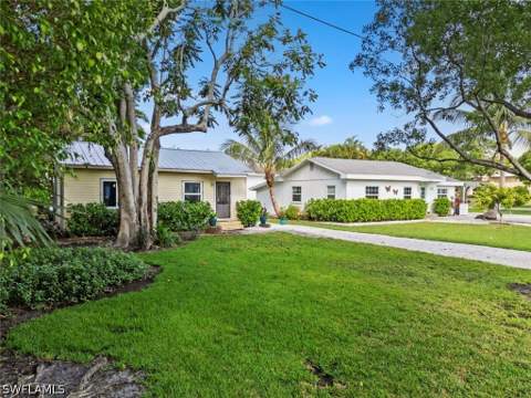 560 9th Ave S, Naples FL - photo 13 of 23