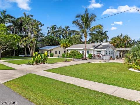 560 9th Ave S, Naples FL - photo 14 of 23