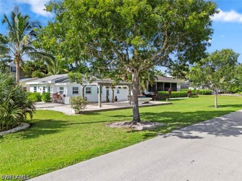560 9th Ave S, Naples FL - photo 19 of 23