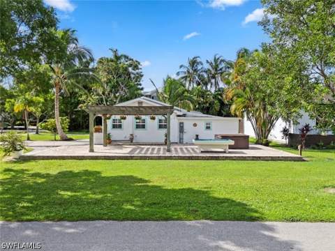 560 9th Ave S, Naples FL - photo 20 of 23