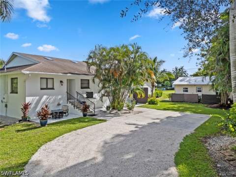 560 9th Ave S, Naples FL - photo 8 of 23