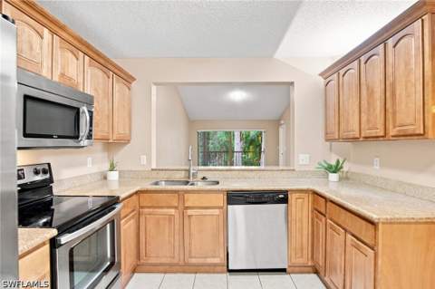 749 Landover Cir 203, Naples FL - photo 7 of 38