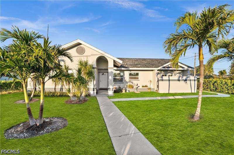 3 bedroom SingleFamilyResidence at 5316 Coronado Pkwy, Yacht Club, Cape Coral — photo 3
