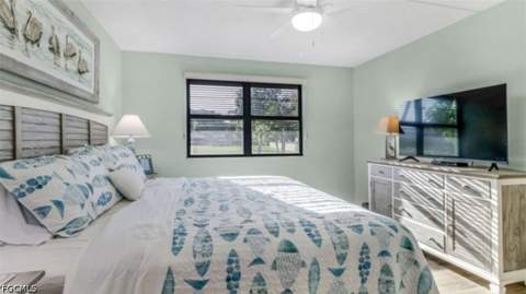 543 Seaview Ct J1, Marco Island FL - photo 19 of 33