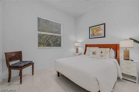 2499 Pine St, Naples FL - photo 10 of 17