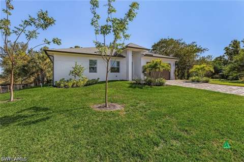 2499 Pine St, Naples FL - photo 16 of 17