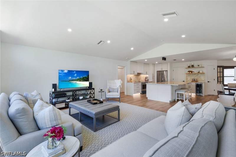 5 bedroom SingleFamilyResidence at 9973 Boca Ave N, Boca Palms, Naples — photo 5