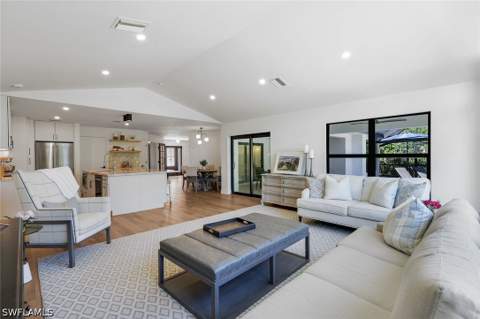 9973 Boca Ave N, Naples FL - photo 6 of 36