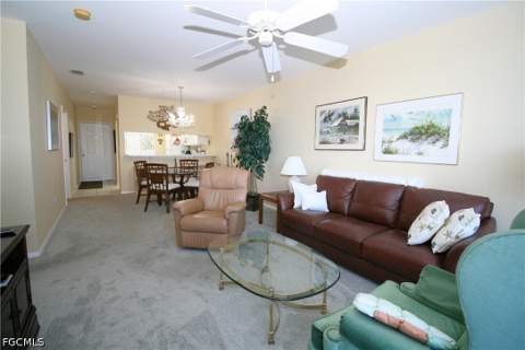 14931 Park Lake Dr 303, Fort Myers FL - photo 14 of 33