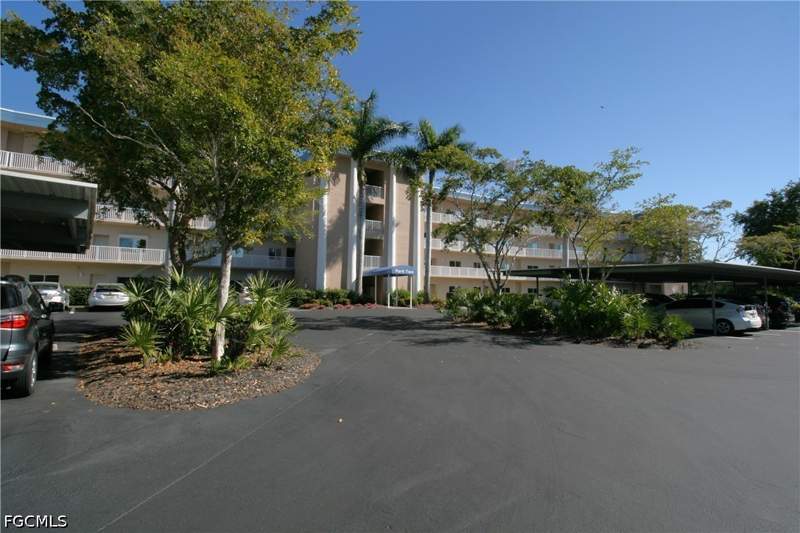 2 bedroom Condominium at 14931 Park Lake Dr 303, The Park At Lakewood, Fort Myers — photo 4